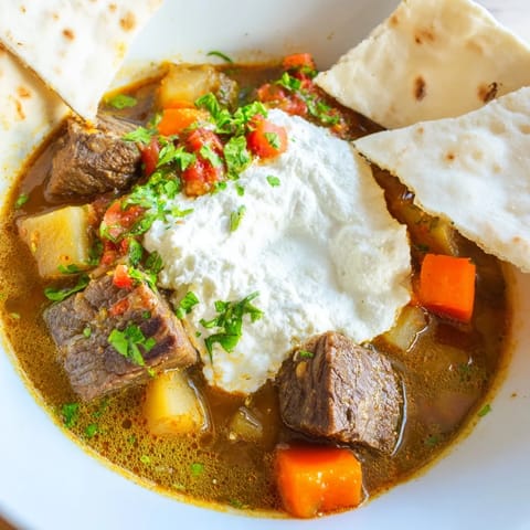 Hearty Yemeni Saltah Stew